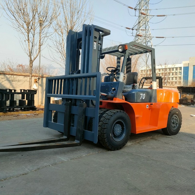 Forklift Diesel 7 Ton