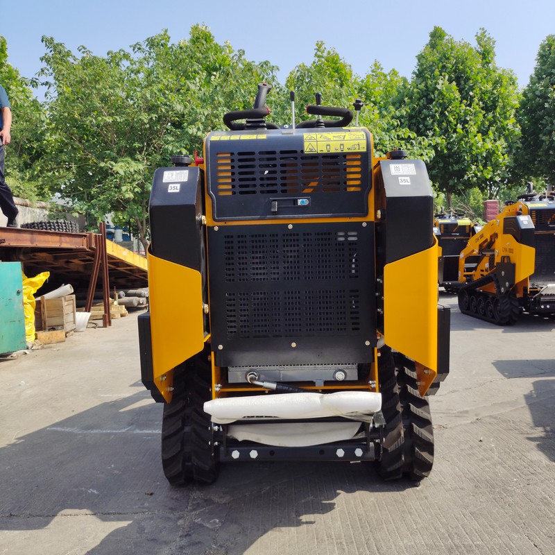 Penggerak Roda Kemudi Skid Loader