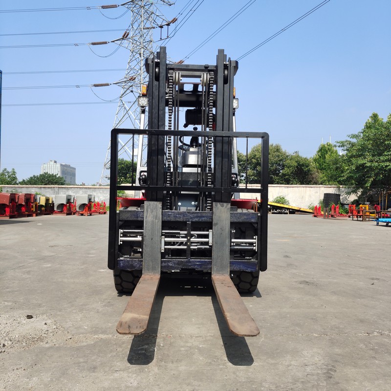 Forklift Garpu Penyebaran yang Dapat Disesuaikan