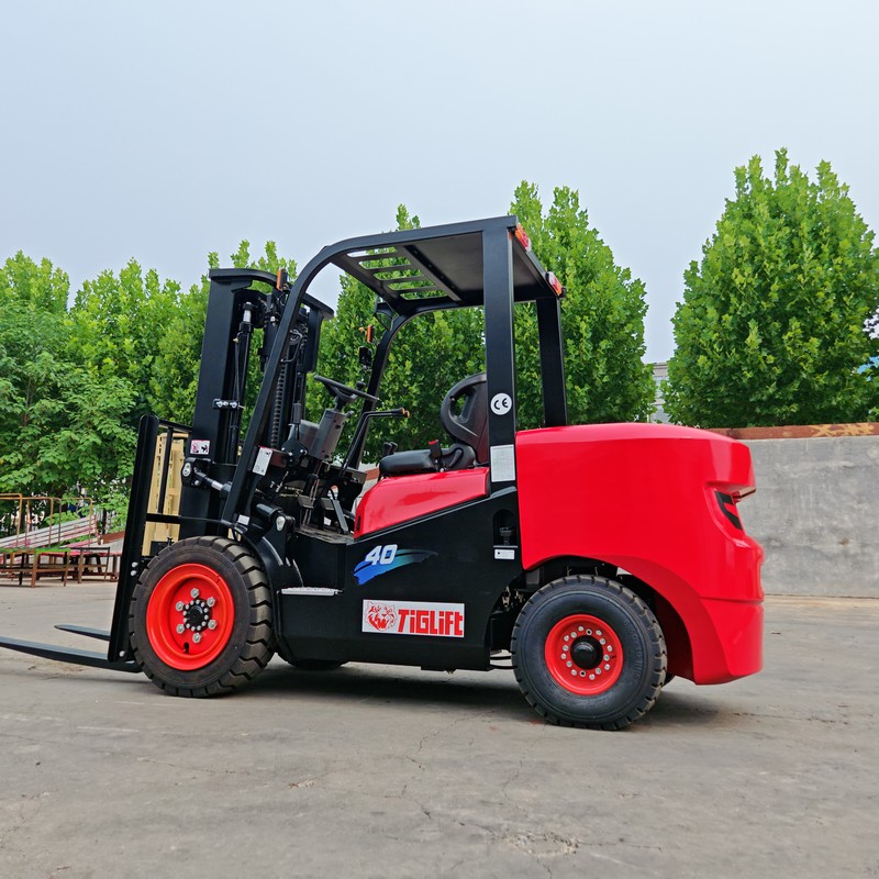 Kamis Forklift