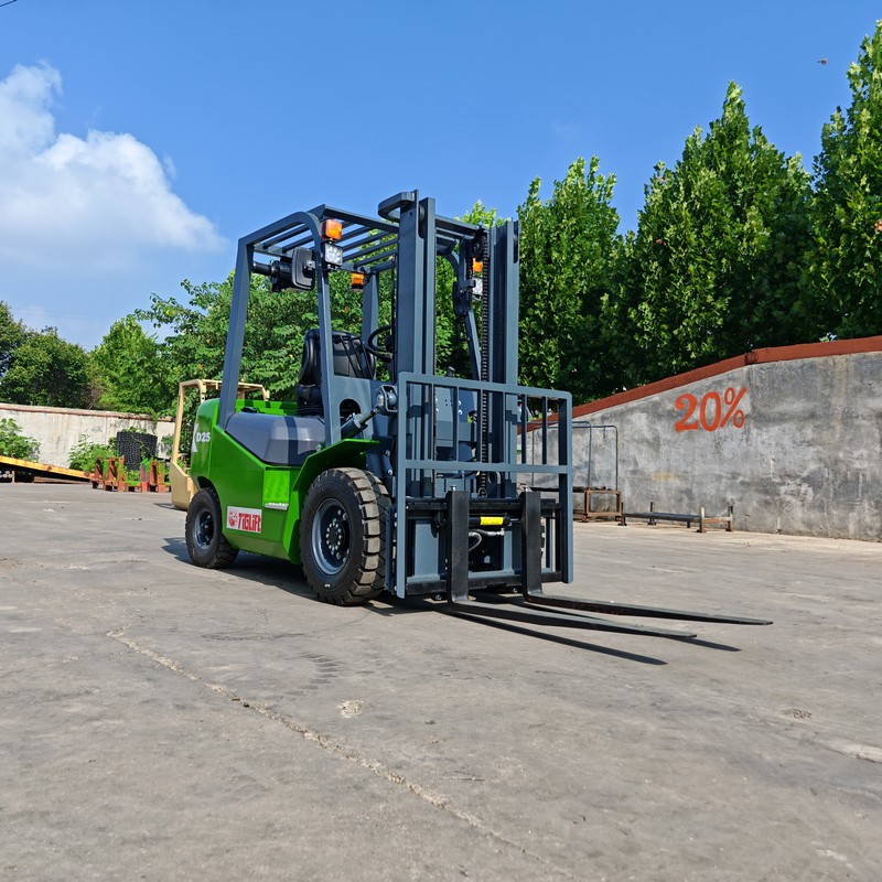 Forklift Diesel 2,5 Ton