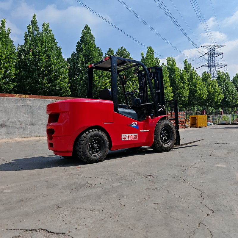 Forklift Diesel 5 Ton Dijual
