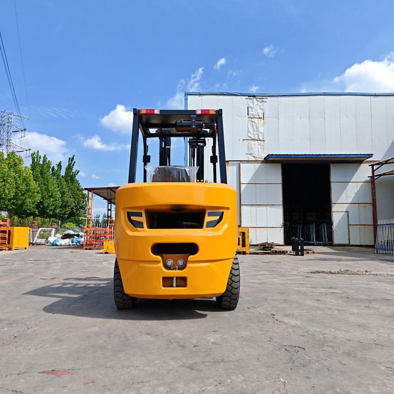 Forklift Kamis
