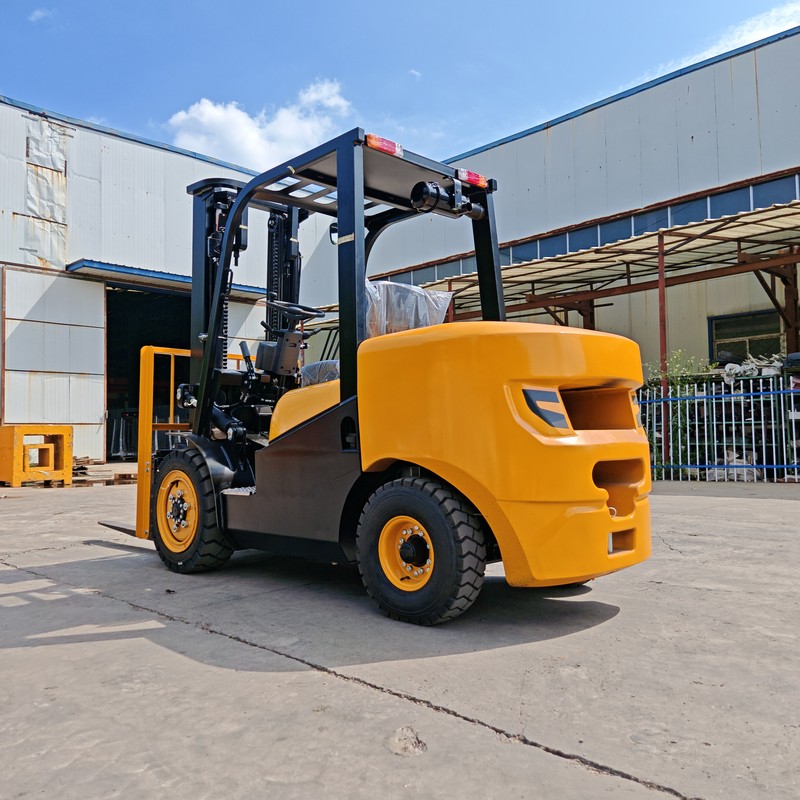 Forklift Kamis
