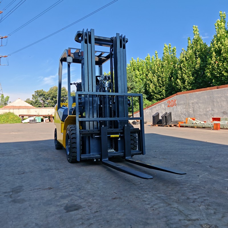 Forklift Diesel 2,5T