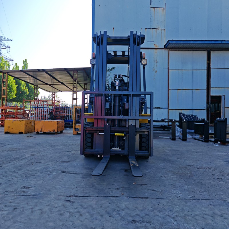Forklift Diesel 2,5T