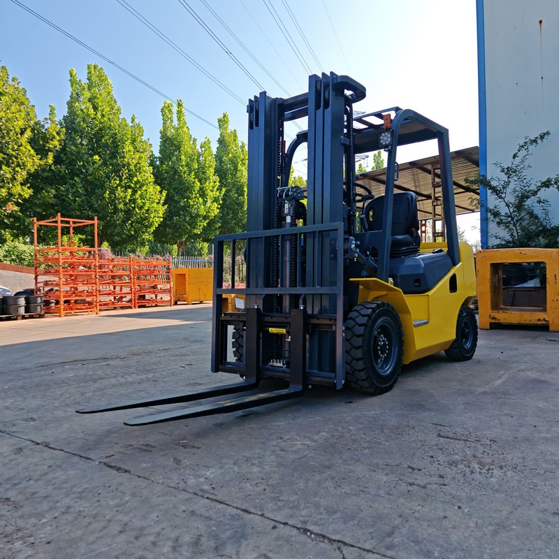 Forklift Diesel 2,5T