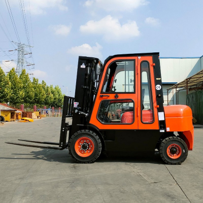 Forklift Diesel dengan Kabin
