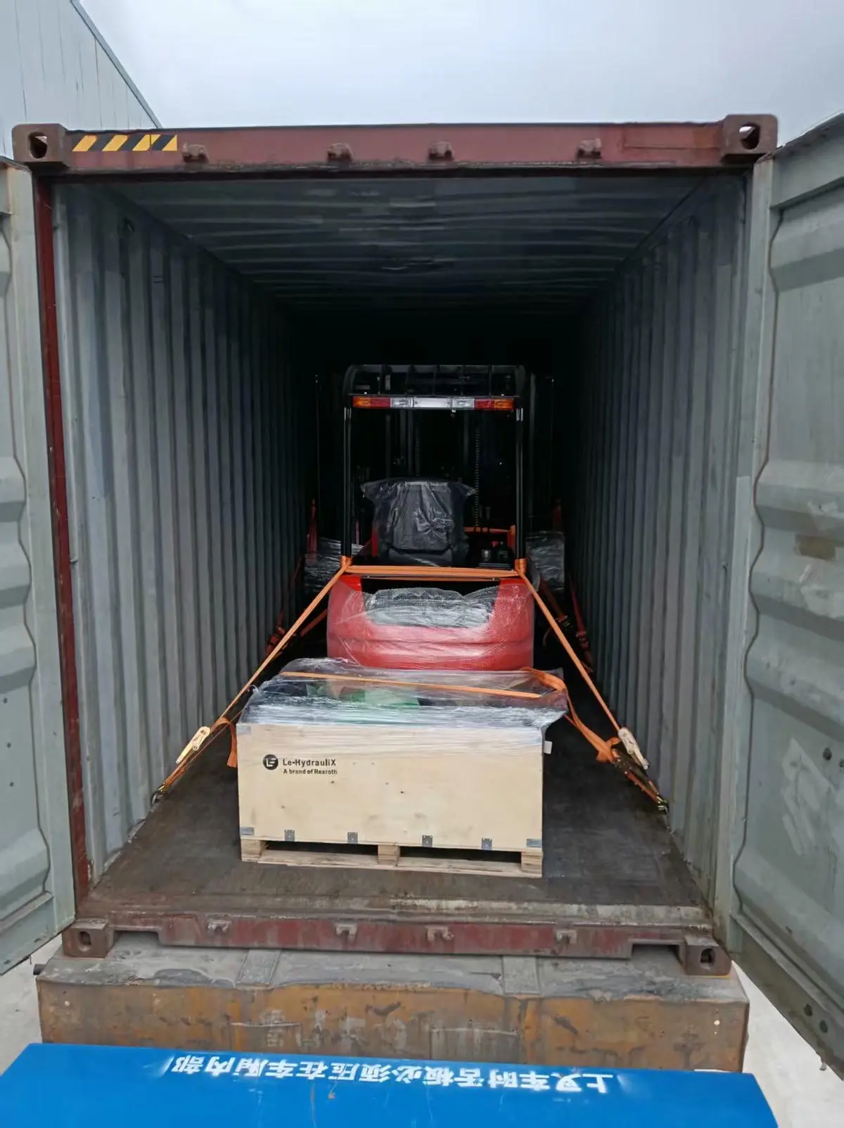 Foto Pengiriman Forklift Listrik Foto Pengiriman Forklift Listrik