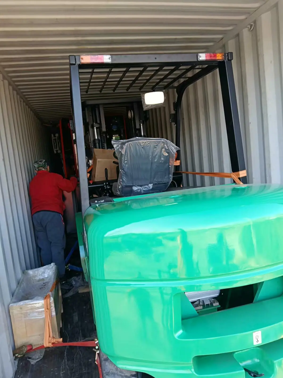 Foto Pengiriman Forklift Listrik Foto Pengiriman Forklift Listrik