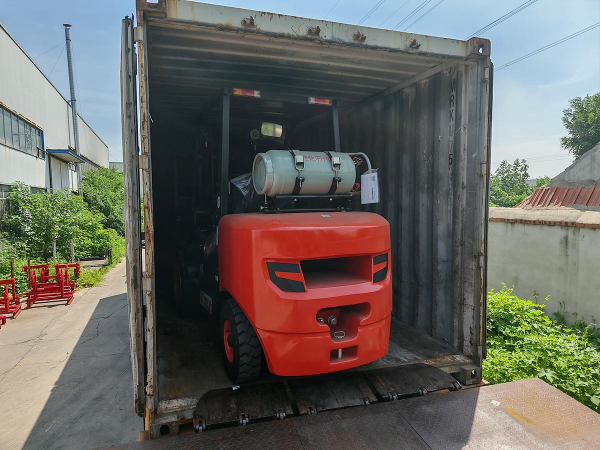 Foto Pengiriman Forklift LPG