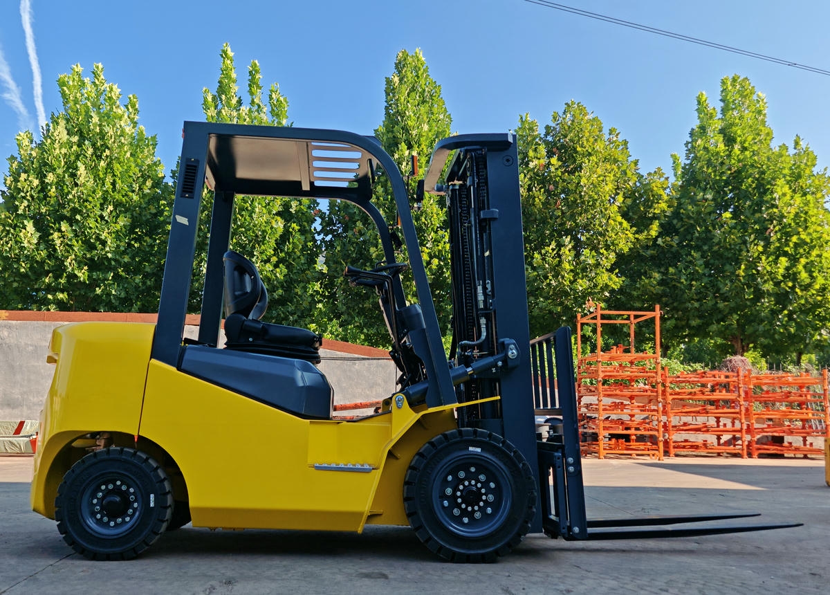 Forklift diesel 2,5 ton
