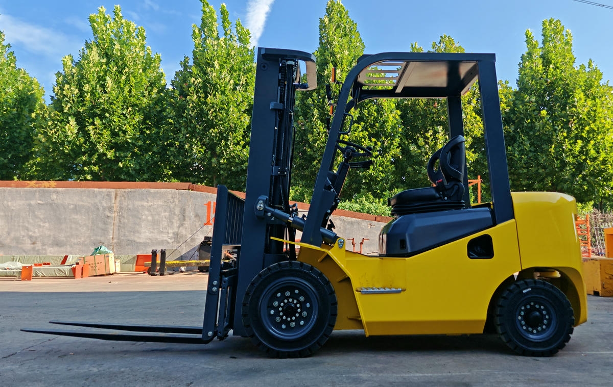 Forklift diesel 2,5 ton