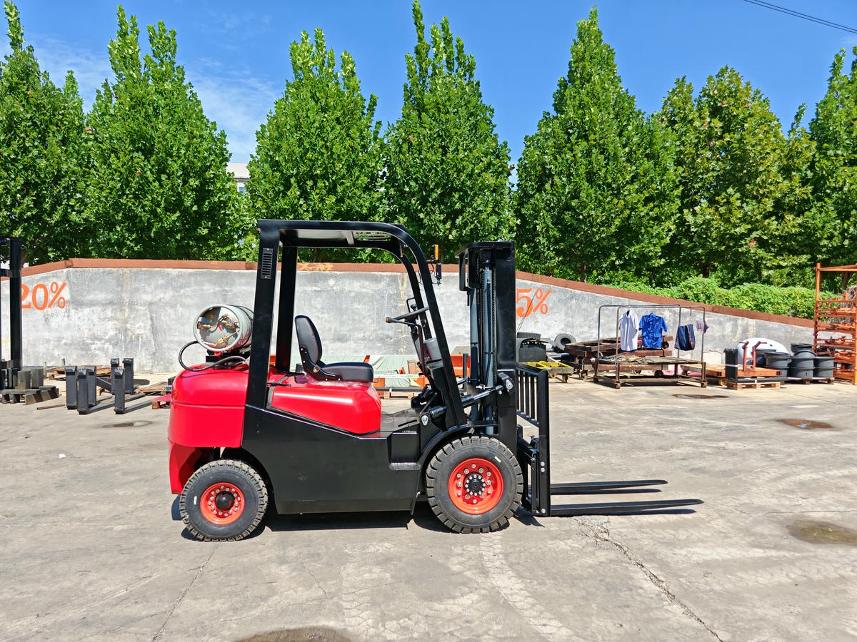 Forklift LPG 2 Ton Forklift LPG 2 Ton