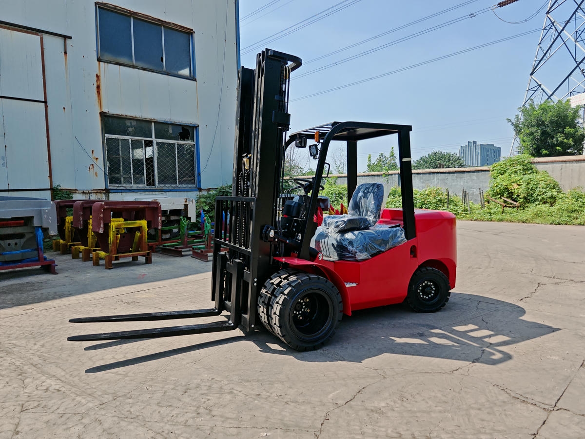 Forklift Tiang Tinggi Roda Depan Ganda Forklift Tiang Tinggi Roda Depan Ganda